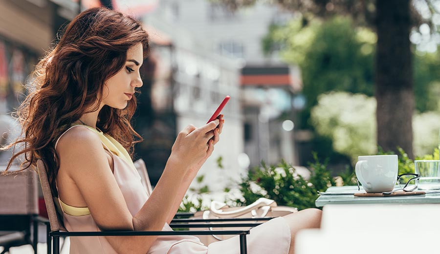 Chamar-atenção-de-uma-mulher-no-WhatsApp